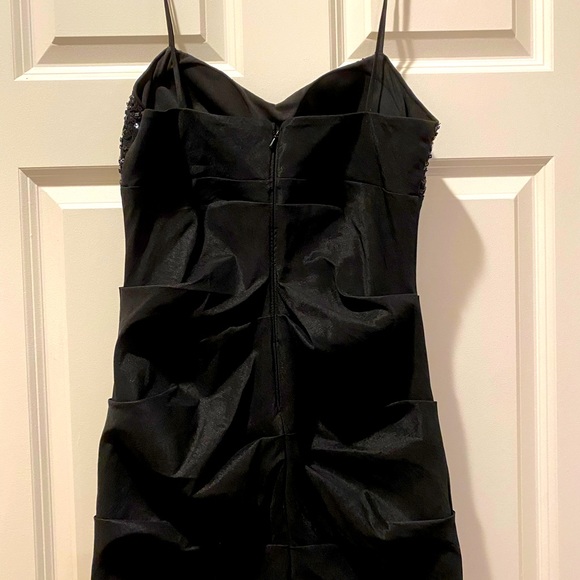 Party dress - Picture 1 of 2